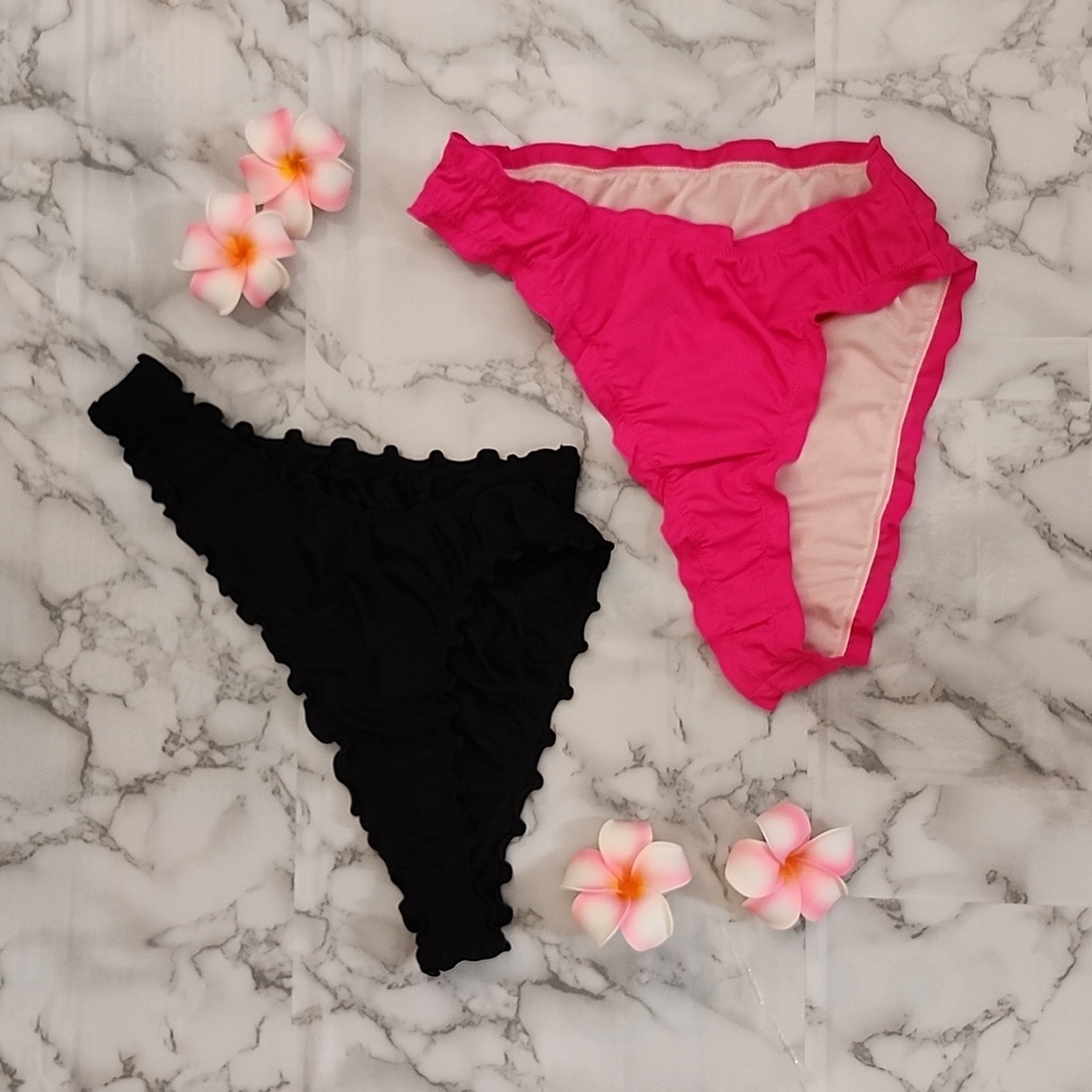 Set of Cheeky Bikini Bottoms size large